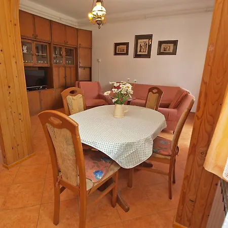 Apartmán With Big Garden 439